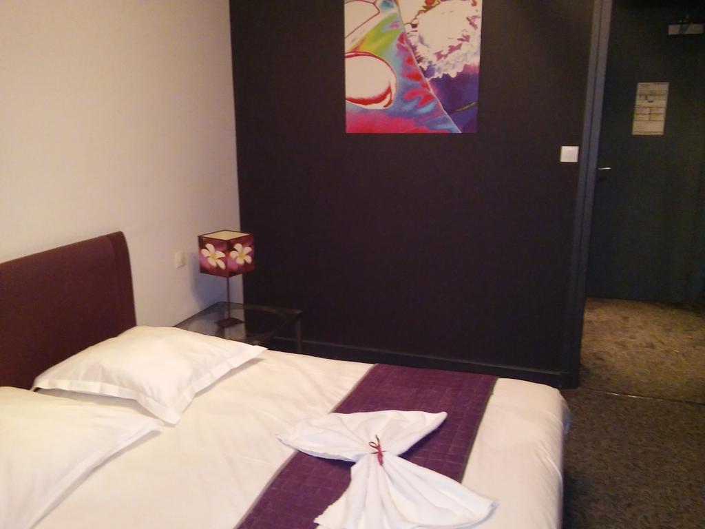 Homtel Le Parc Hotell Allevard Rom bilde
