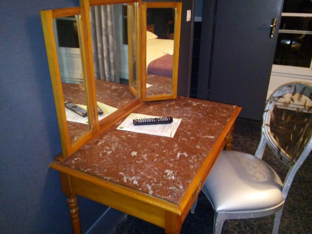 Homtel Le Parc Hotell Allevard Rom bilde