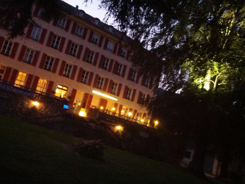 Homtel Le Parc Hotell Allevard Eksteriør bilde